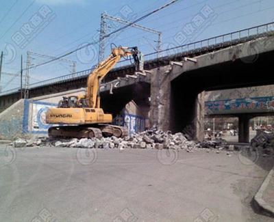 工廠拆遷與金屬門窗工程施工 建筑拆除回收中的價值與挑戰